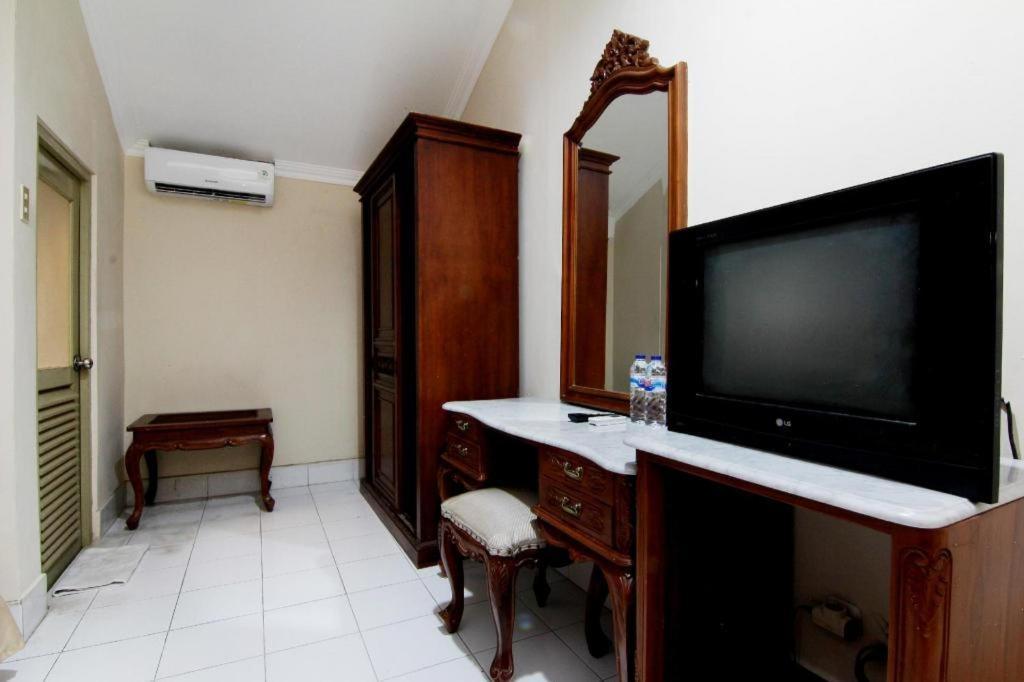 Hotel Grand Rosela Yogyakarta Exterior foto