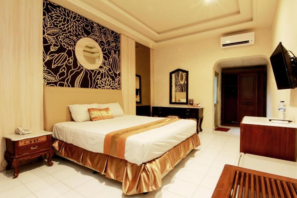 Hotel Grand Rosela Yogyakarta Exterior foto