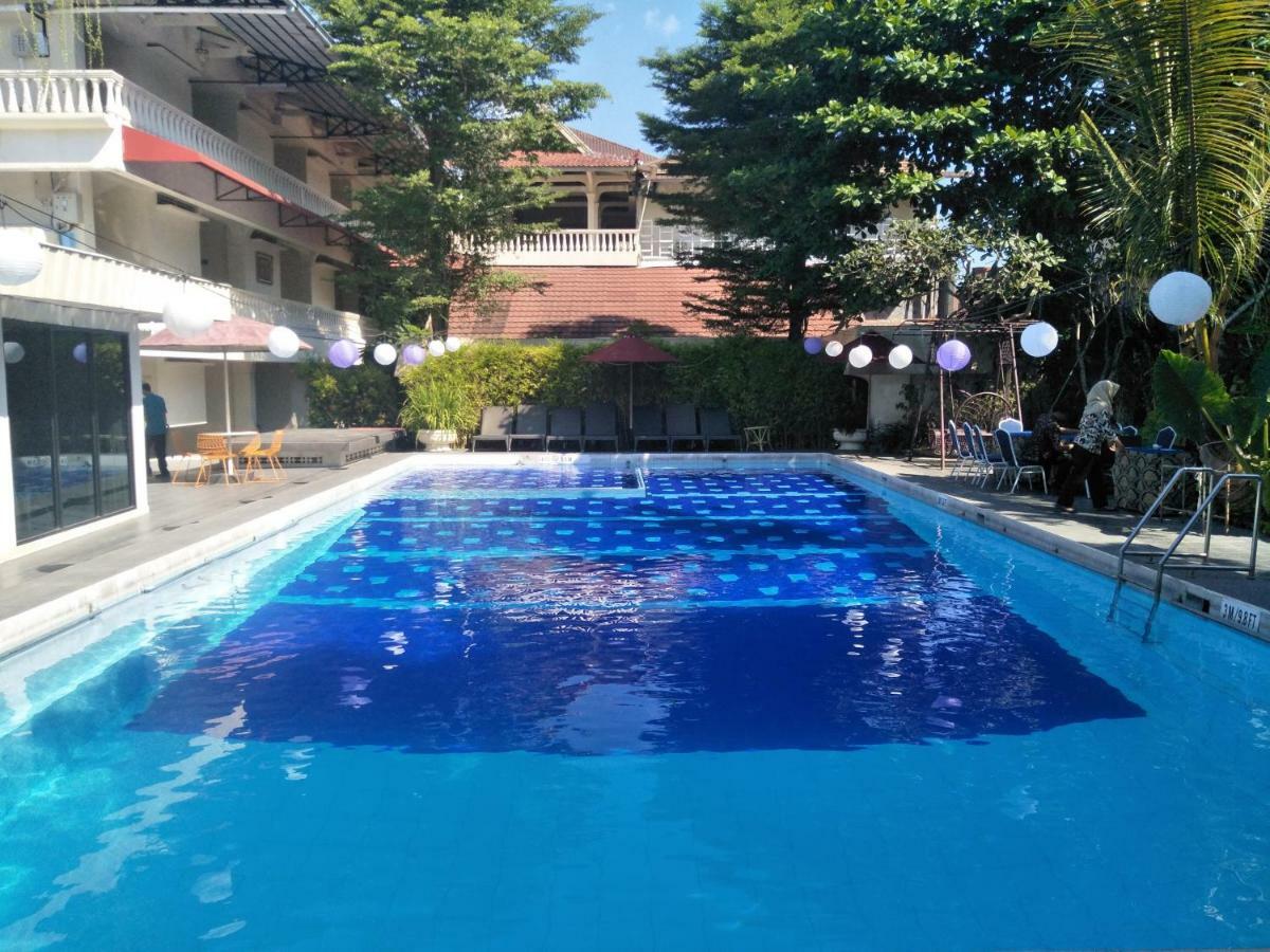 Hotel Grand Rosela Yogyakarta Exterior foto