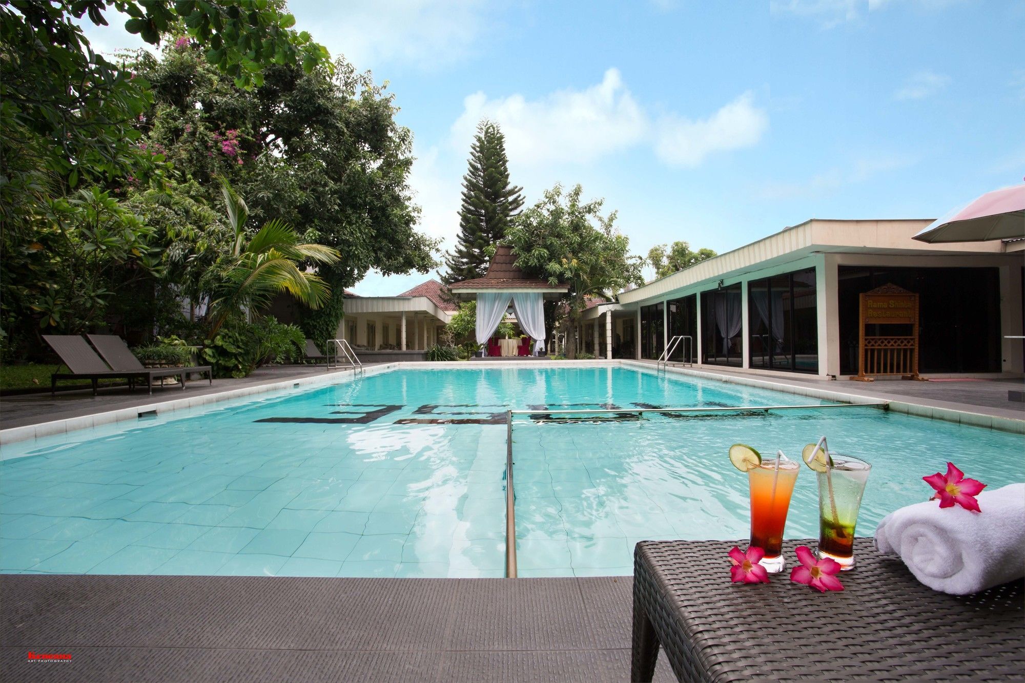 Hotel Grand Rosela Yogyakarta Exterior foto